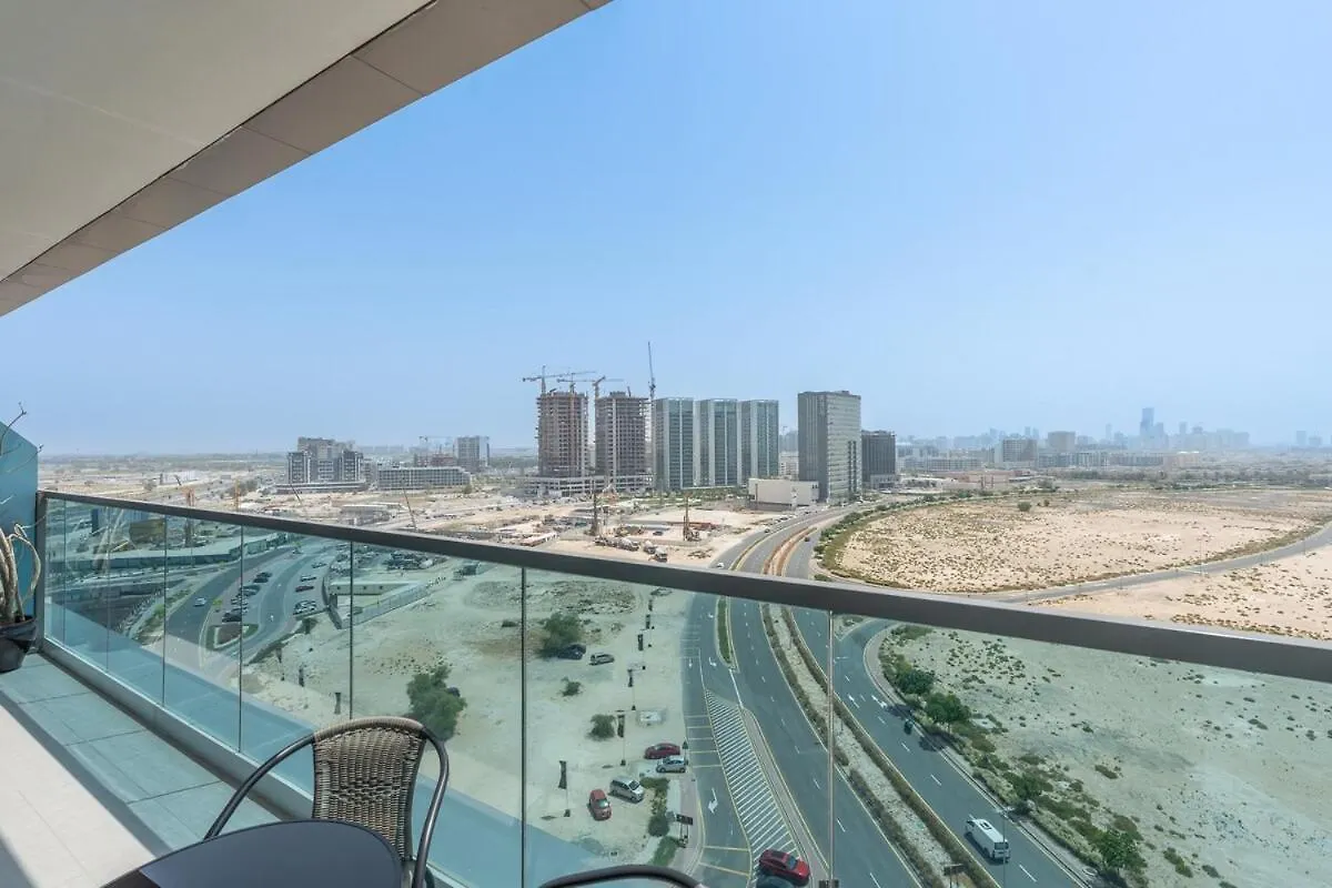 Bright And Warm 2-Bedroom Apartment In Al Barsha Dubai