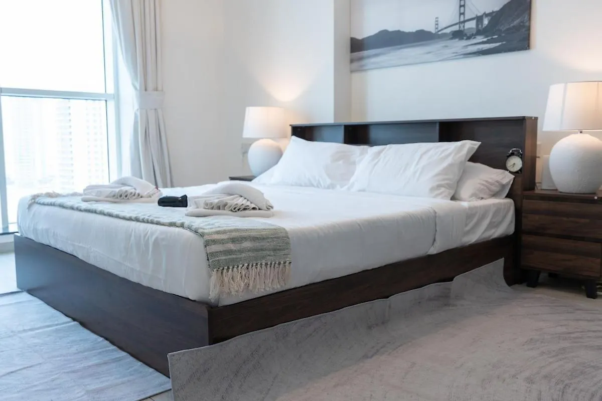 Bright And Warm 2-Bedroom Apartment In Al Barsha Dubai