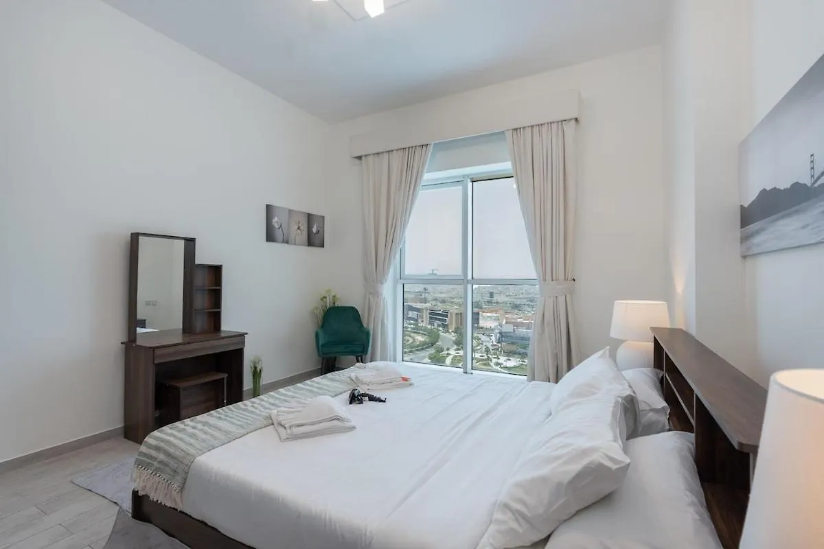 Bright And Warm 2-Bedroom Apartment In Al Barsha Dubaj 0*,