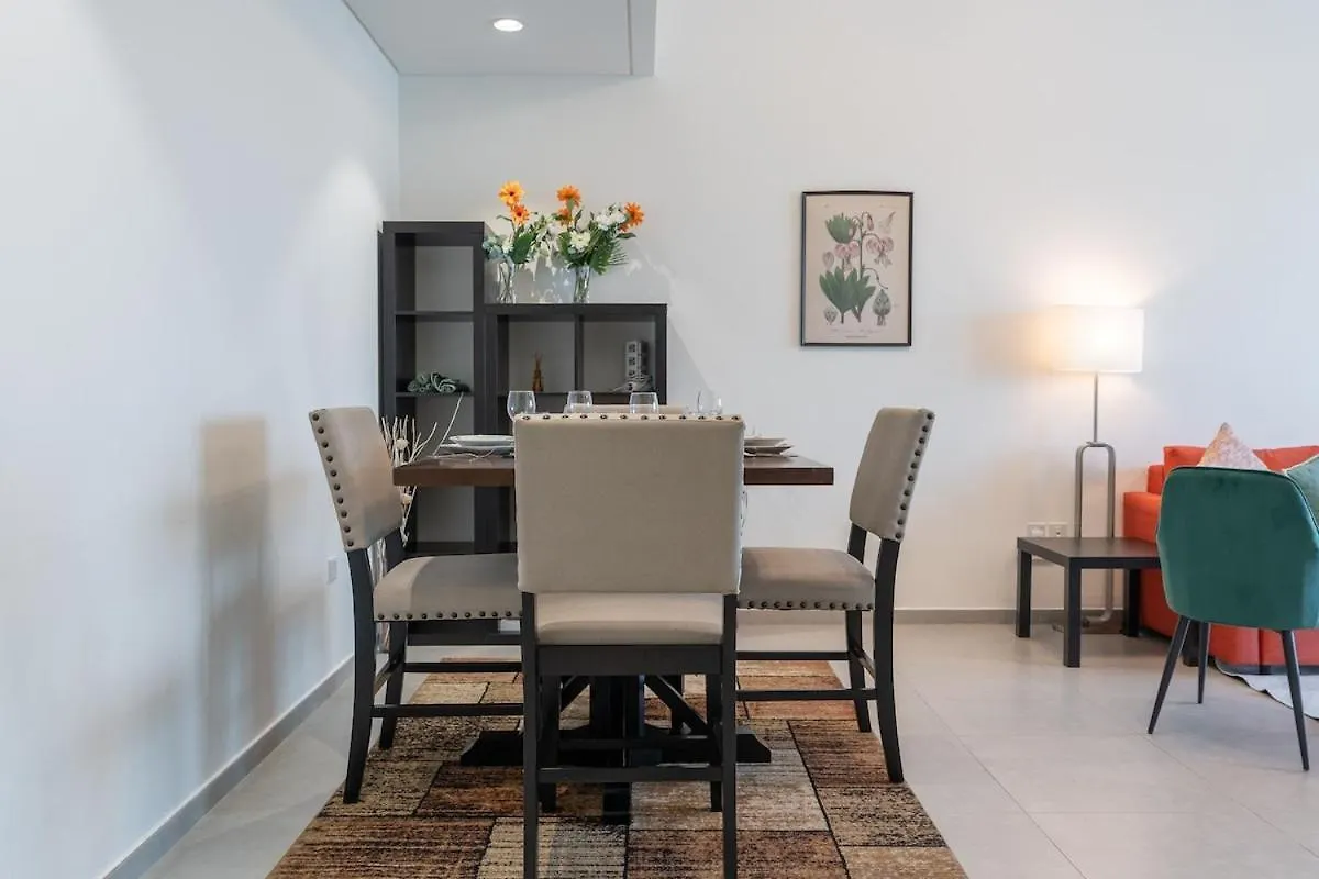 Bright And Warm 2-Bedroom Apartment In Al Barsha Dubai United Arab Emirates
