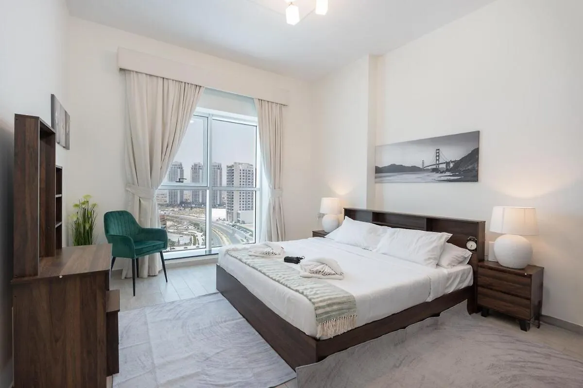 Bright And Warm 2-Bedroom Apartment In Al Barsha Dubai